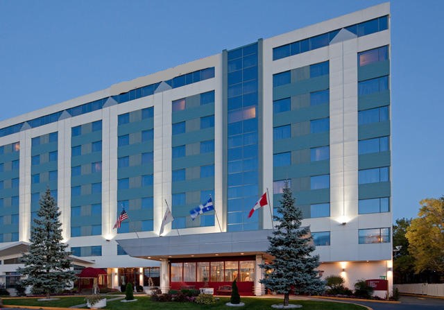 <a href="http://www.ihg.com/crowneplaza/hotels/us/en/montreal/yulap/hoteldetail?rpb=hotel&crUrl=/h/d/6c/1/en/availsearch&ias=y" target="_blank" rel="nofollow"><i class="fa fa-calendar-o"></i> More Information & Availabilities</a>